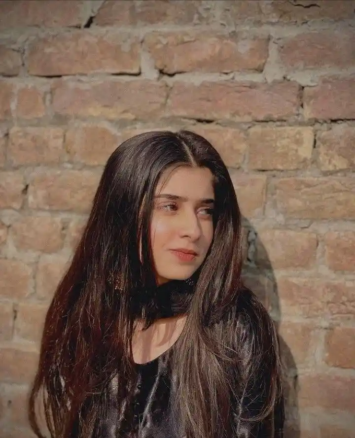 real simple girl image,Real simple girl image wallpaper,Real simple girl image download,Beautiful girl Pic Simple,Real simple girl image indian