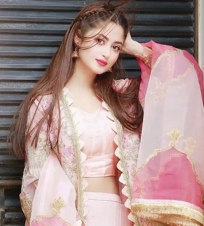 real simple girl image,Real simple girl image wallpaper,Real simple girl image download,Beautiful girl Pic Simple,Real simple girl image indian