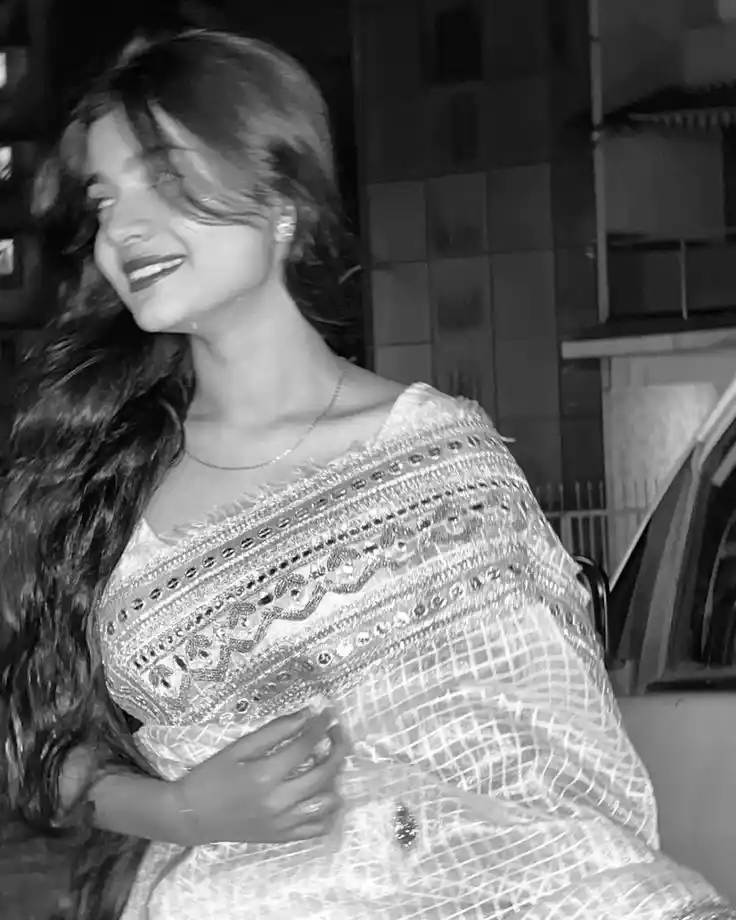 real simple girl image,Real simple girl image wallpaper,Real simple girl image download,Beautiful girl Pic Simple,Real simple girl image indian