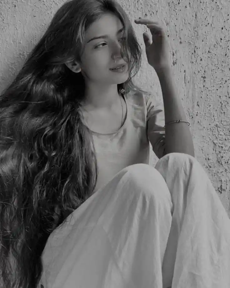 real simple girl image,Real simple girl image wallpaper,Real simple girl image download,Beautiful girl Pic Simple,Real simple girl image indian