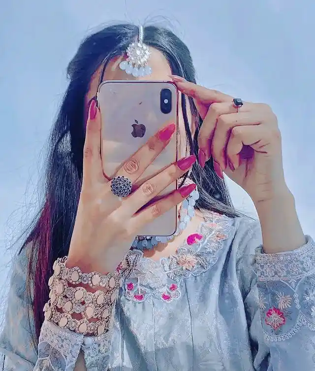 real simple girl image,Real simple girl image wallpaper,Real simple girl image download,Beautiful girl Pic Simple,Real simple girl image indian