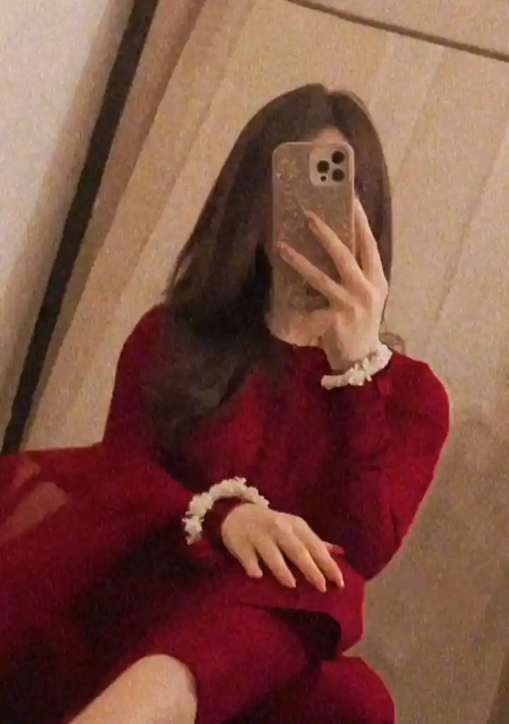 real simple girl image,Real simple girl image wallpaper,Real simple girl image download,Beautiful girl Pic Simple,Real simple girl image indian