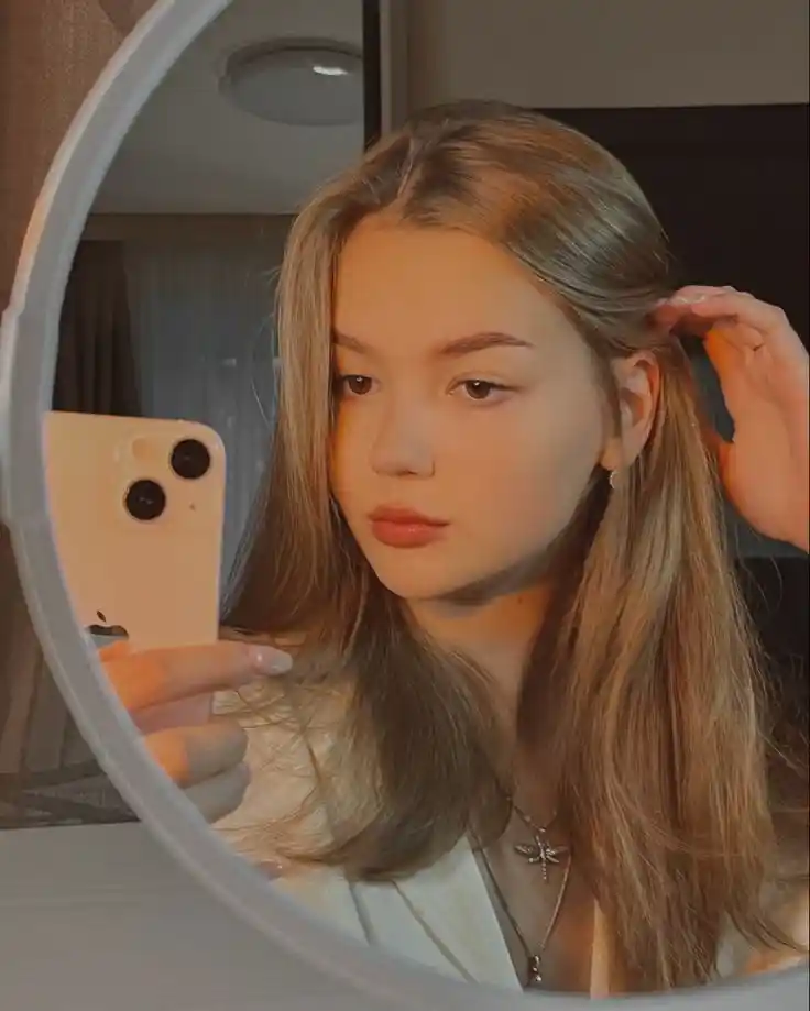 real simple girl image,Real simple girl image wallpaper,Real simple girl image download,Beautiful girl Pic Simple,Real simple girl image indian