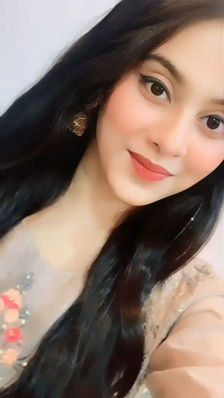 real simple girl image,Real simple girl image wallpaper,Real simple girl image download,Beautiful girl Pic Simple,Real simple girl image indian