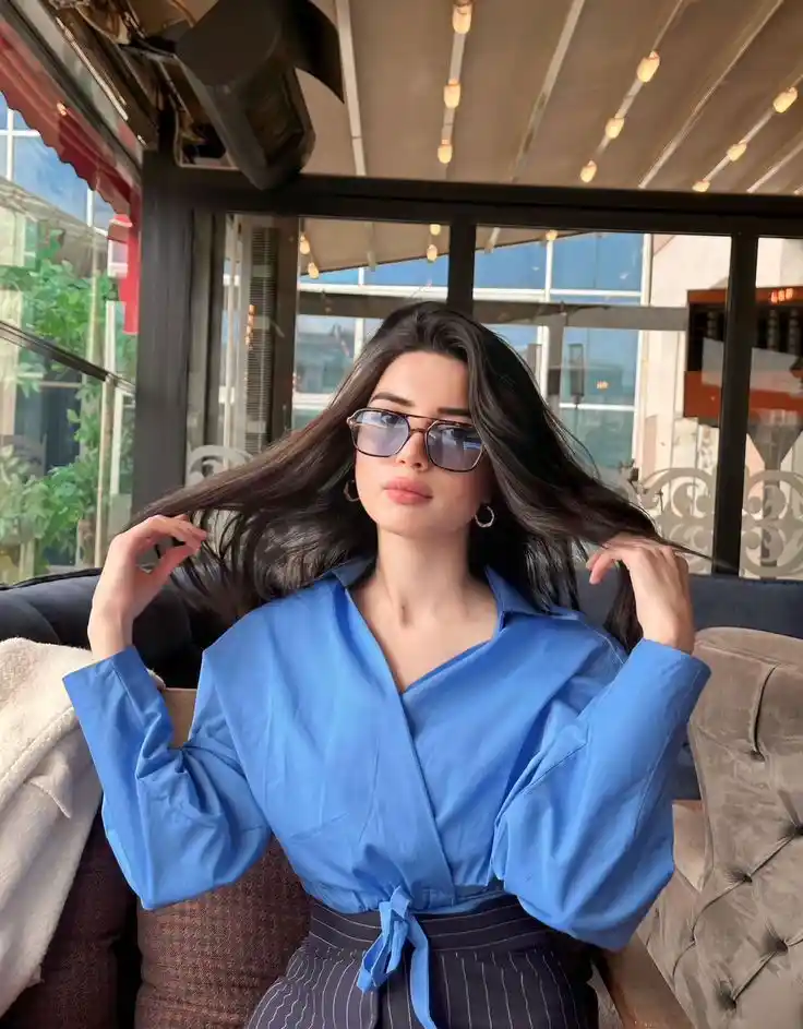 real simple girl image,Real simple girl image wallpaper,Real simple girl image download,Beautiful girl Pic Simple,Real simple girl image indian