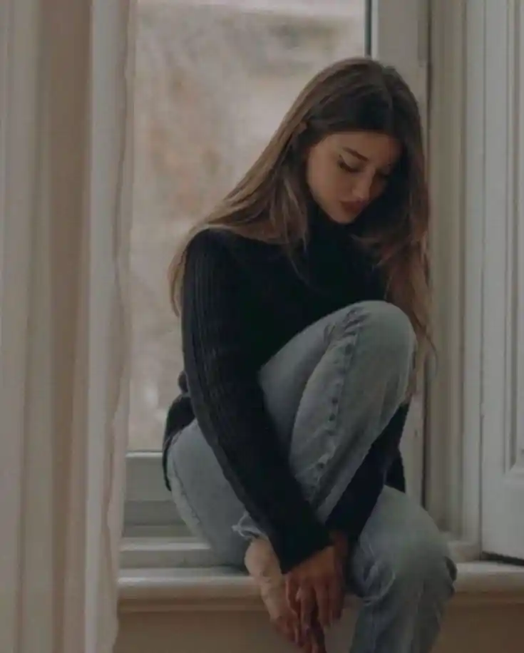 real simple girl image,Real simple girl image wallpaper,Real simple girl image download,Beautiful girl Pic Simple,Real simple girl image indian