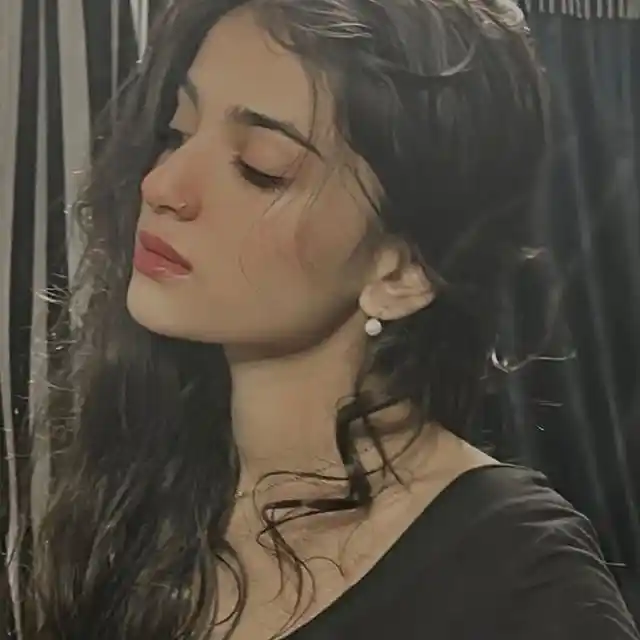 real simple girl image,Real simple girl image wallpaper,Real simple girl image download,Beautiful girl Pic Simple,Real simple girl image indian