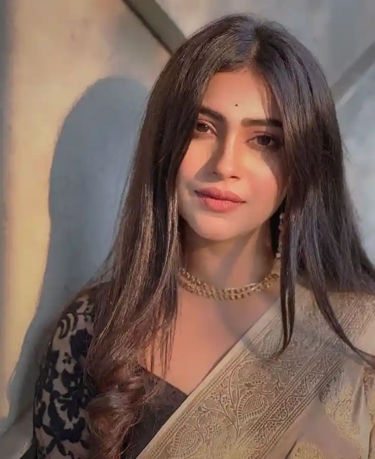 real simple girl image,Real simple girl image wallpaper,Real simple girl image download,Beautiful girl Pic Simple,Real simple girl image indian