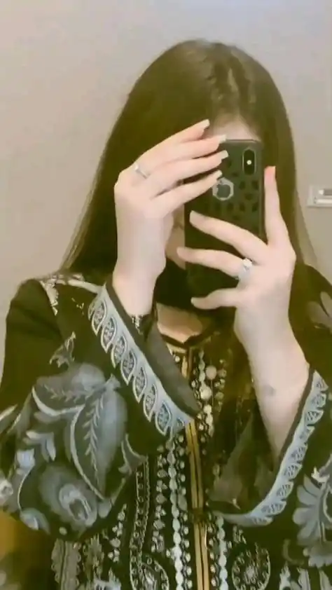 real simple girl image,Real simple girl image wallpaper,Real simple girl image download,Beautiful girl Pic Simple,Real simple girl image indian