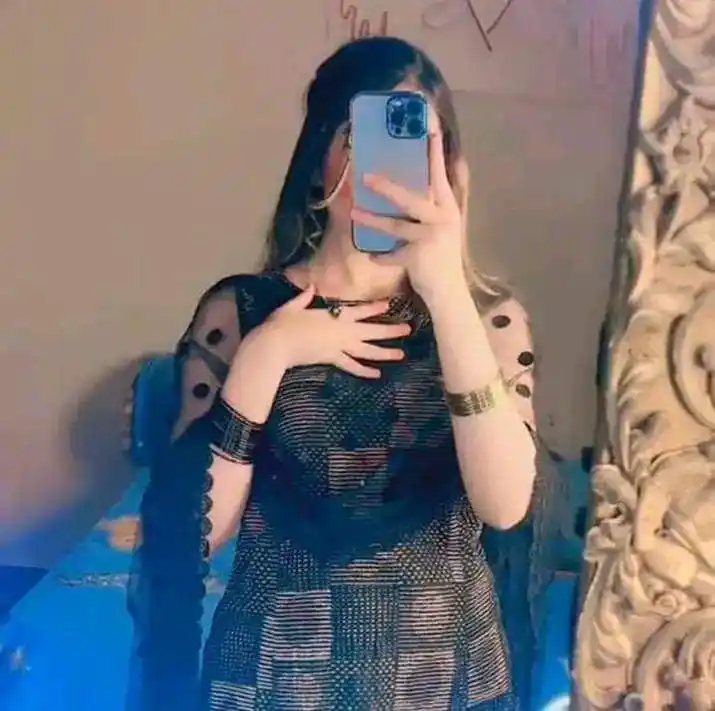 real simple girl image,Real simple girl image wallpaper,Real simple girl image download,Beautiful girl Pic Simple,Real simple girl image indian