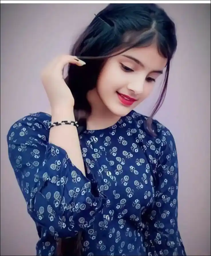 real simple girl image,Real simple girl image wallpaper,Real simple girl image download,Beautiful girl Pic Simple,Real simple girl image indian