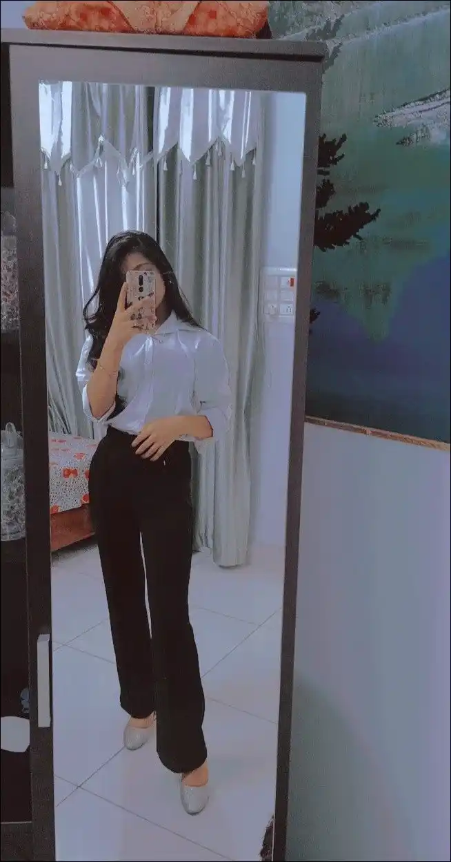 real simple girl image,Real simple girl image wallpaper,Real simple girl image download,Beautiful girl Pic Simple,Real simple girl image indian