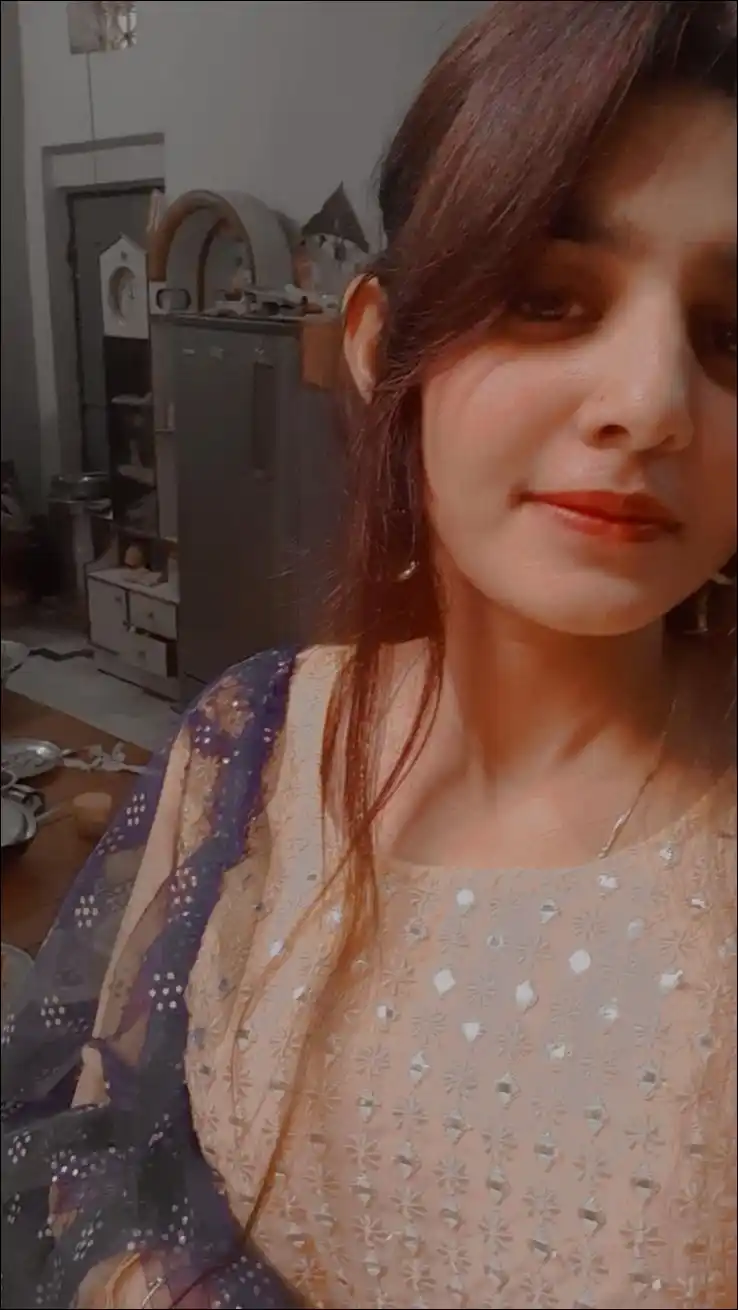 real simple girl image,Real simple girl image wallpaper,Real simple girl image download,Beautiful girl Pic Simple,Real simple girl image indian