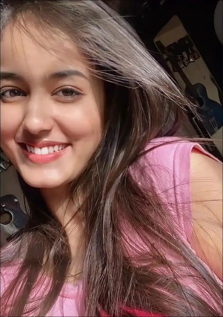 real simple girl image,Real simple girl image wallpaper,Real simple girl image download,Beautiful girl Pic Simple,Real simple girl image indian