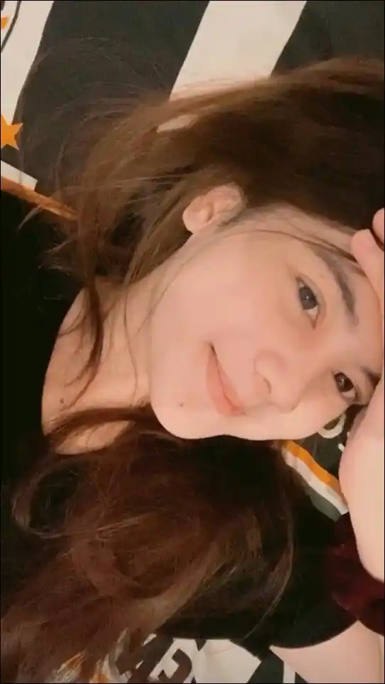 real simple girl image,Real simple girl image wallpaper,Real simple girl image download,Beautiful girl Pic Simple,Real simple girl image indian