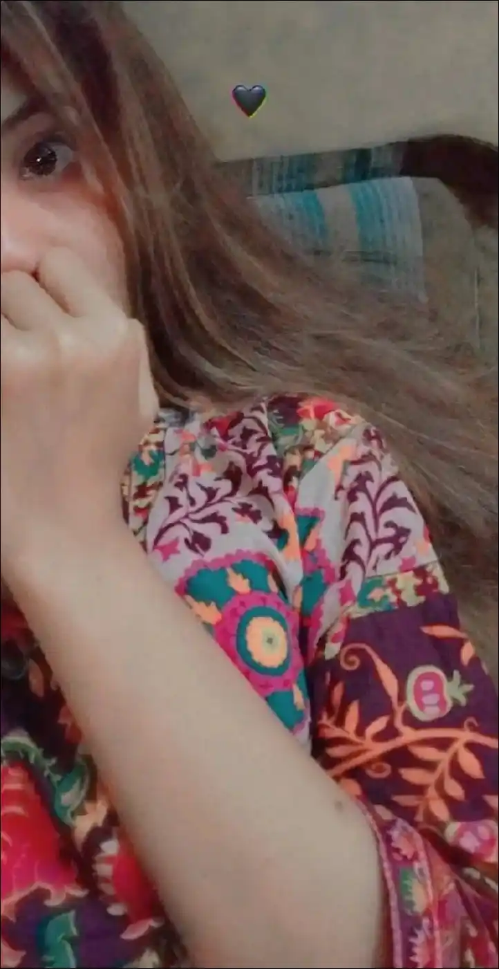 real simple girl image,Real simple girl image wallpaper,Real simple girl image download,Beautiful girl Pic Simple,Real simple girl image indian