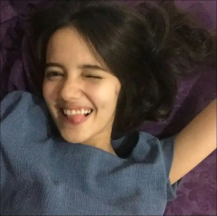 real simple girl image,Real simple girl image wallpaper,Real simple girl image download,Beautiful girl Pic Simple,Real simple girl image indian