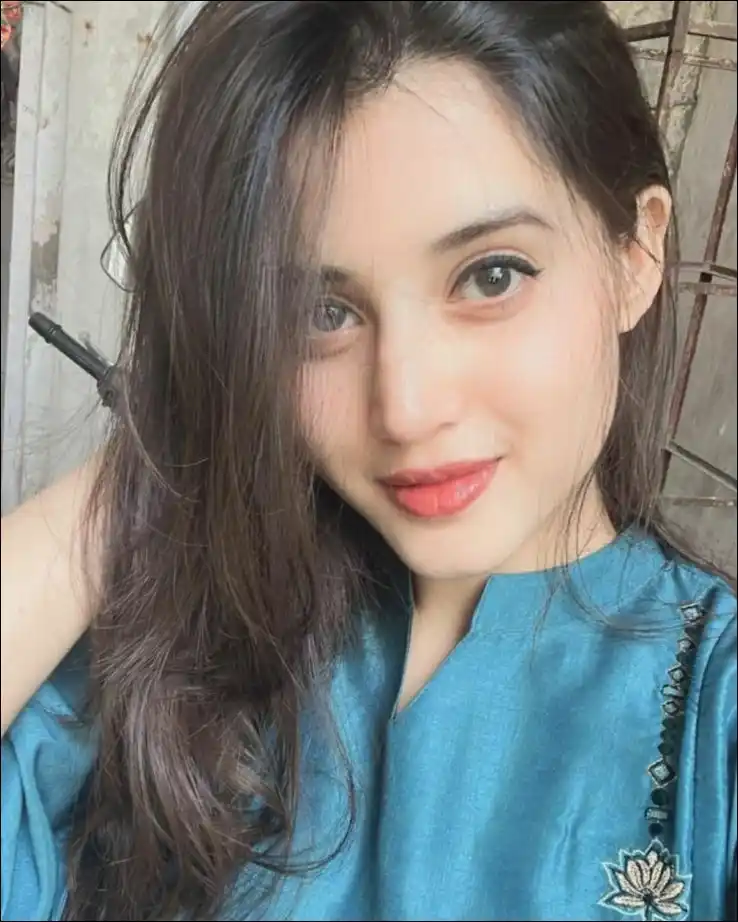 real simple girl image,Real simple girl image wallpaper,Real simple girl image download,Beautiful girl Pic Simple,Real simple girl image indian