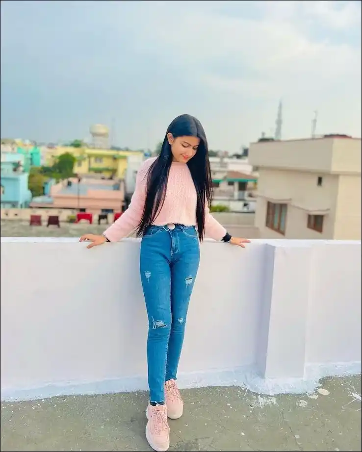 real simple girl image,Real simple girl image wallpaper,Real simple girl image download,Beautiful girl Pic Simple,Real simple girl image indian