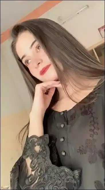 real simple girl image,Real simple girl image wallpaper,Real simple girl image download,Beautiful girl Pic Simple,Real simple girl image indian