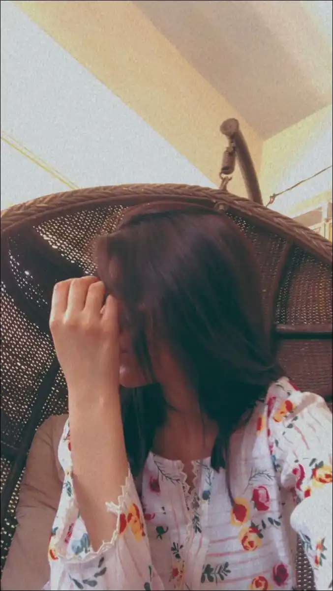 real simple girl image,Real simple girl image wallpaper,Real simple girl image download,Beautiful girl Pic Simple,Real simple girl image indian