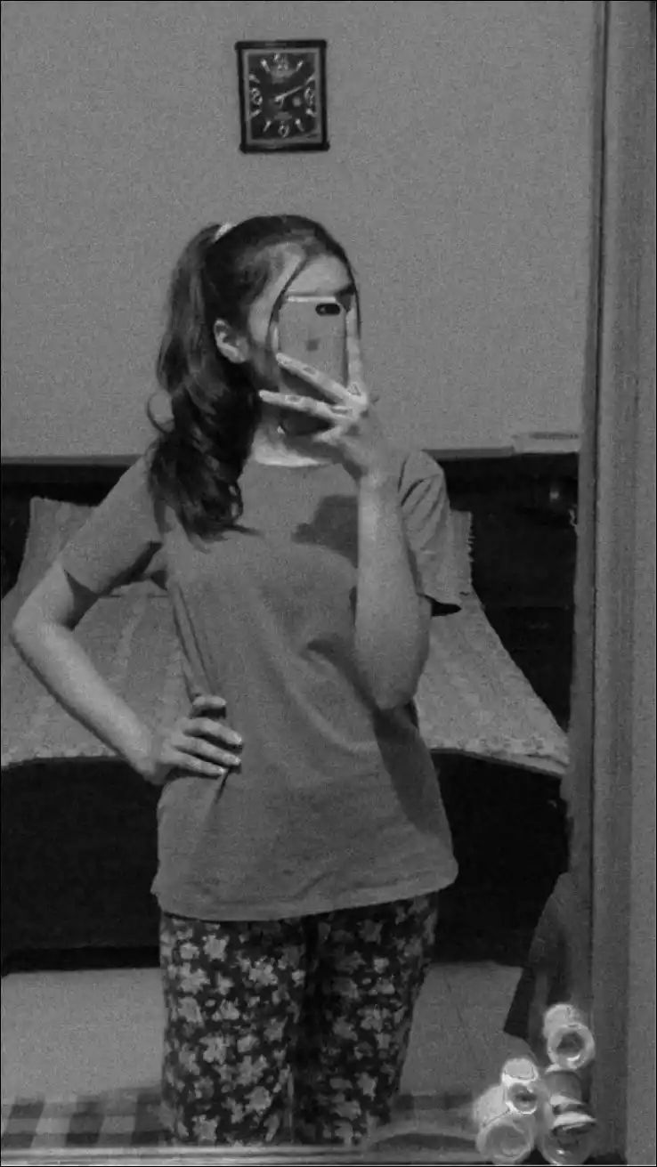 real simple girl image,Real simple girl image wallpaper,Real simple girl image download,Beautiful girl Pic Simple,Real simple girl image indian