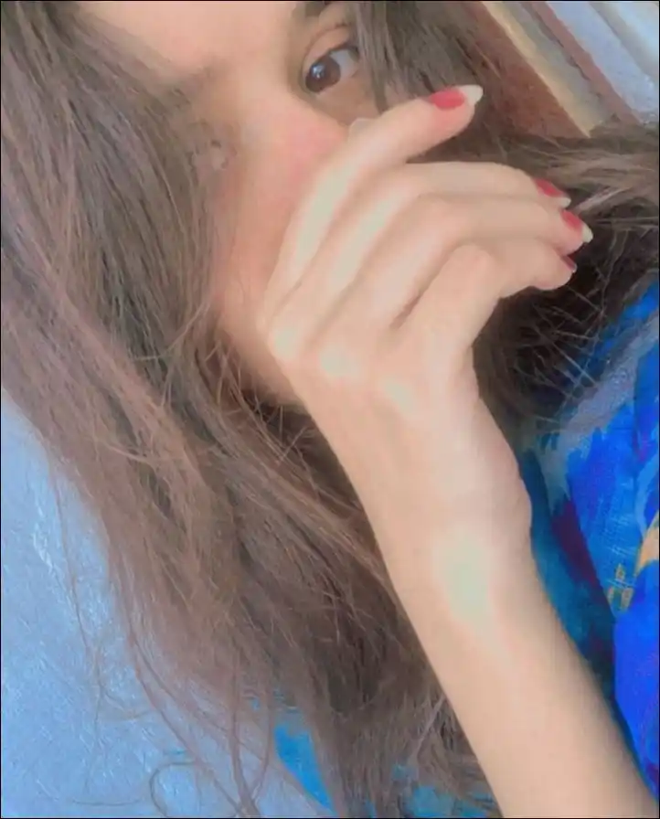 real simple girl image,Real simple girl image wallpaper,Real simple girl image download,Beautiful girl Pic Simple,Real simple girl image indian