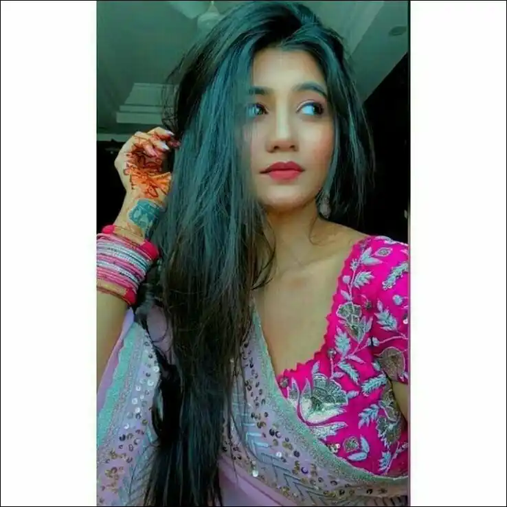 real simple girl image,Real simple girl image wallpaper,Real simple girl image download,Beautiful girl Pic Simple,Real simple girl image indian