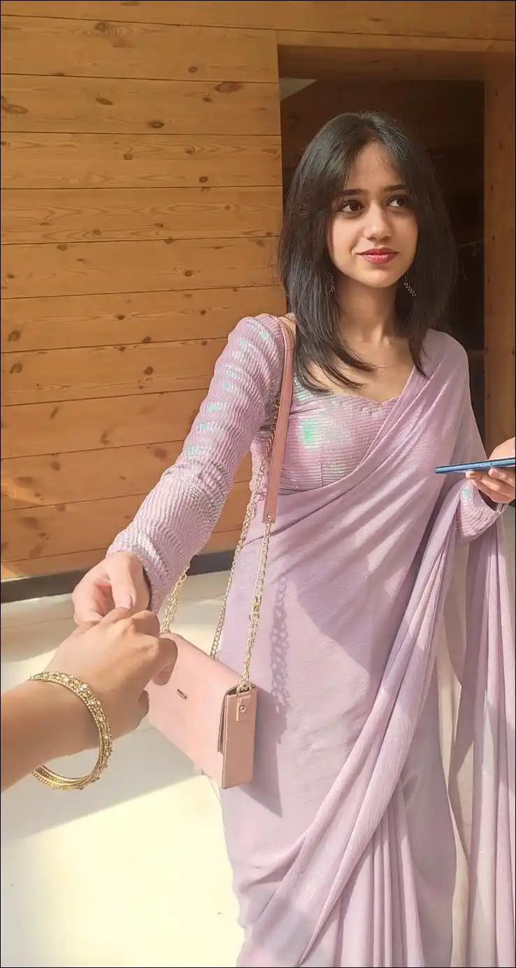 real simple girl image,Real simple girl image wallpaper,Real simple girl image download,Beautiful girl Pic Simple,Real simple girl image indian