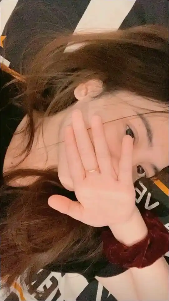 real simple girl image,Real simple girl image wallpaper,Real simple girl image download,Beautiful girl Pic Simple,Real simple girl image indian