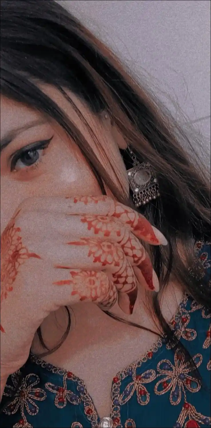 real simple girl image,Real simple girl image wallpaper,Real simple girl image download,Beautiful girl Pic Simple,Real simple girl image indian