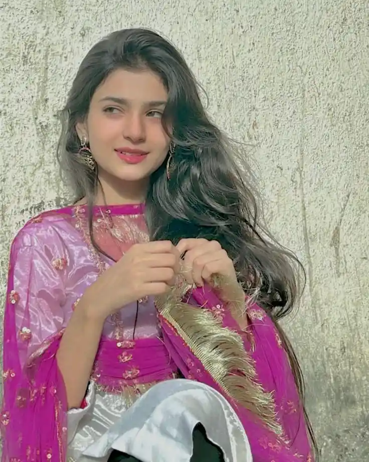 real simple girl image,Real simple girl image wallpaper,Real simple girl image download,Beautiful girl Pic Simple,Real simple girl image indian