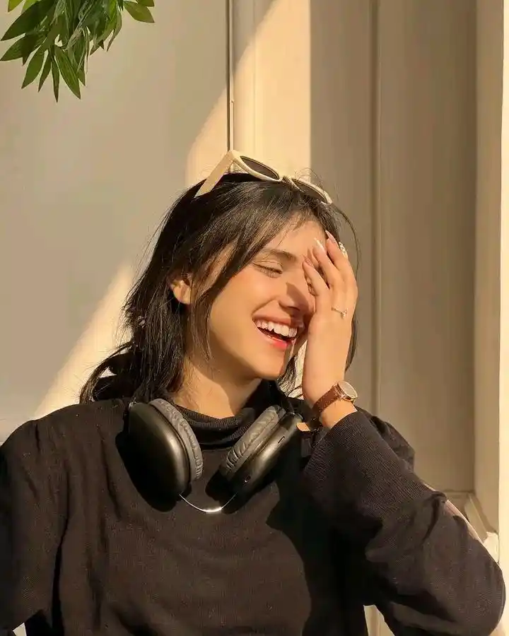 real simple girl image,Real simple girl image wallpaper,Real simple girl image download,Beautiful girl Pic Simple,Real simple girl image indian